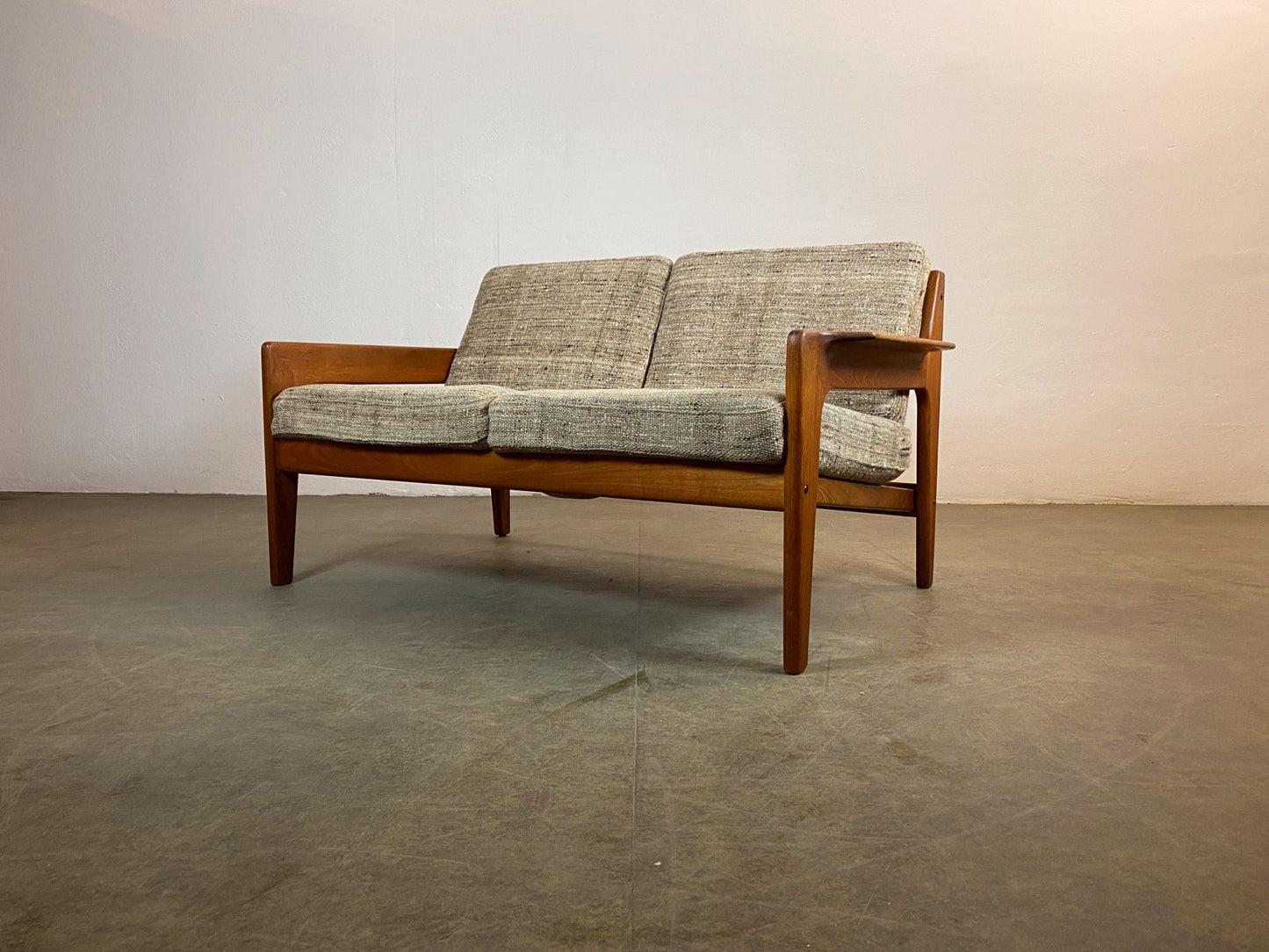 Arne Wahl Iversen Sofa teak Vintage Midcentury